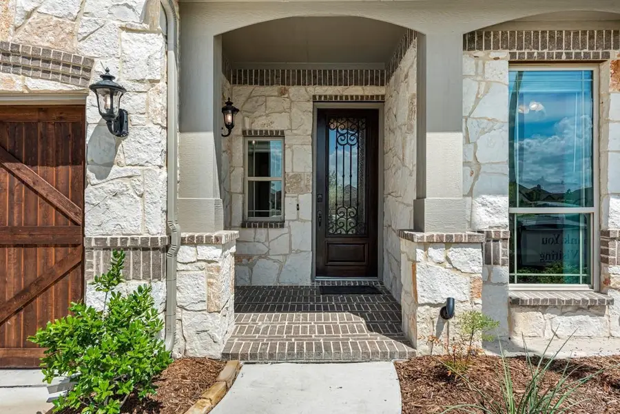 3113 Coral Ridge Court, Mesquite, TX 75181 - Image #2