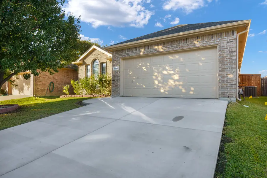 2721 Evening Shade Drive, Fort Worth, TX 76131 - Image #2