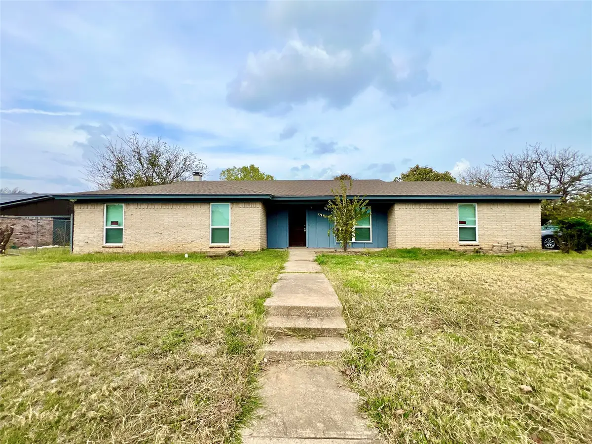 3241 Bunker Hill Drive, Forest Hill, TX 76140 - Image #1