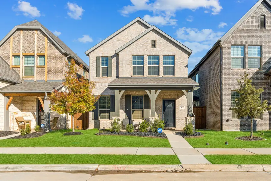 2621 Gateway Avenue, Corinth, TX 76210 - Image #2