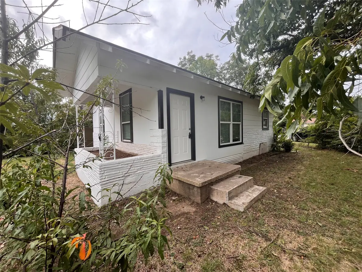 1466 E Myrtle Street, Fort Worth, TX 76104 - Image #1