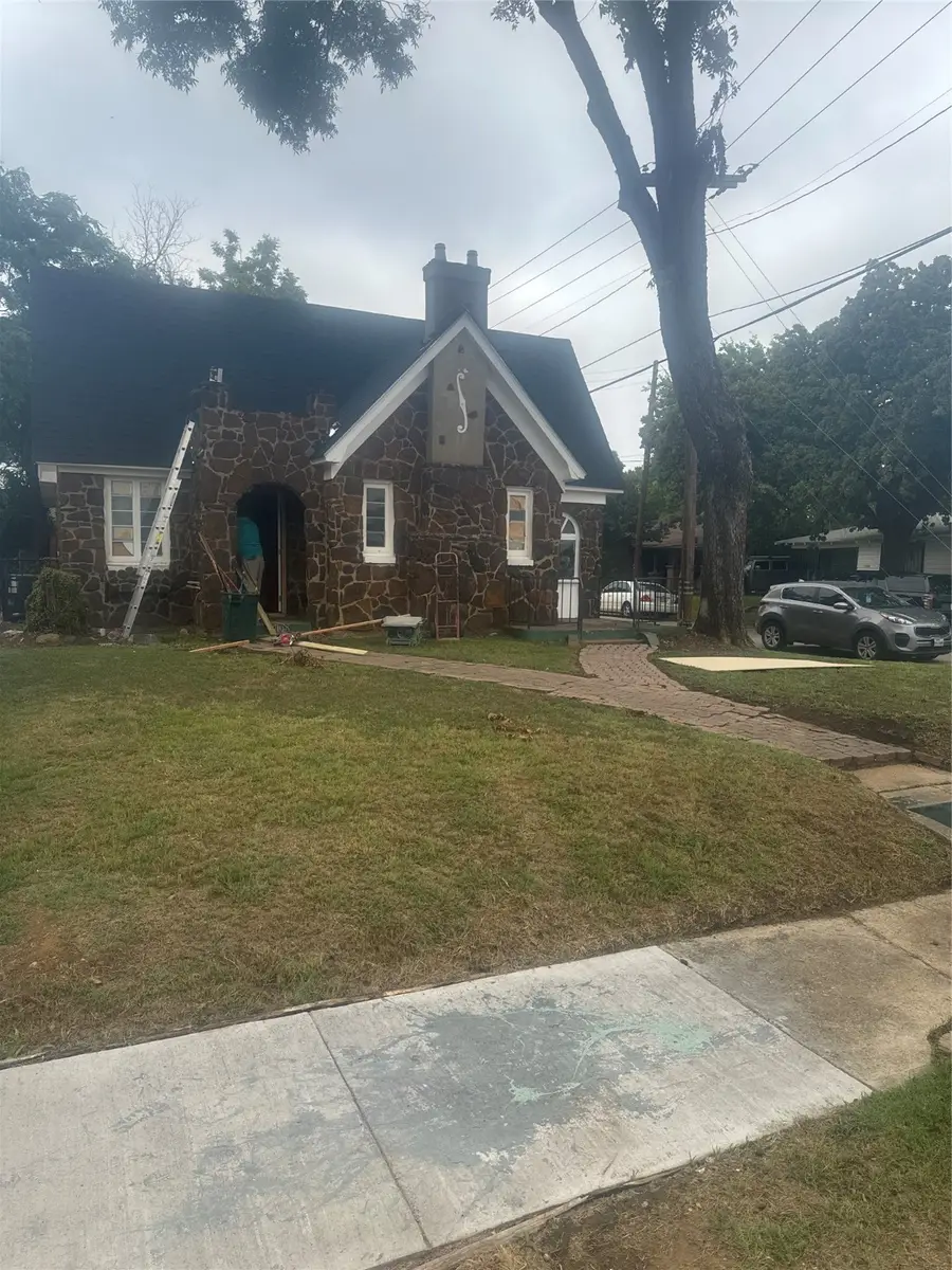 2435 Romine Avenue, Dallas, TX 75215 - Image #2