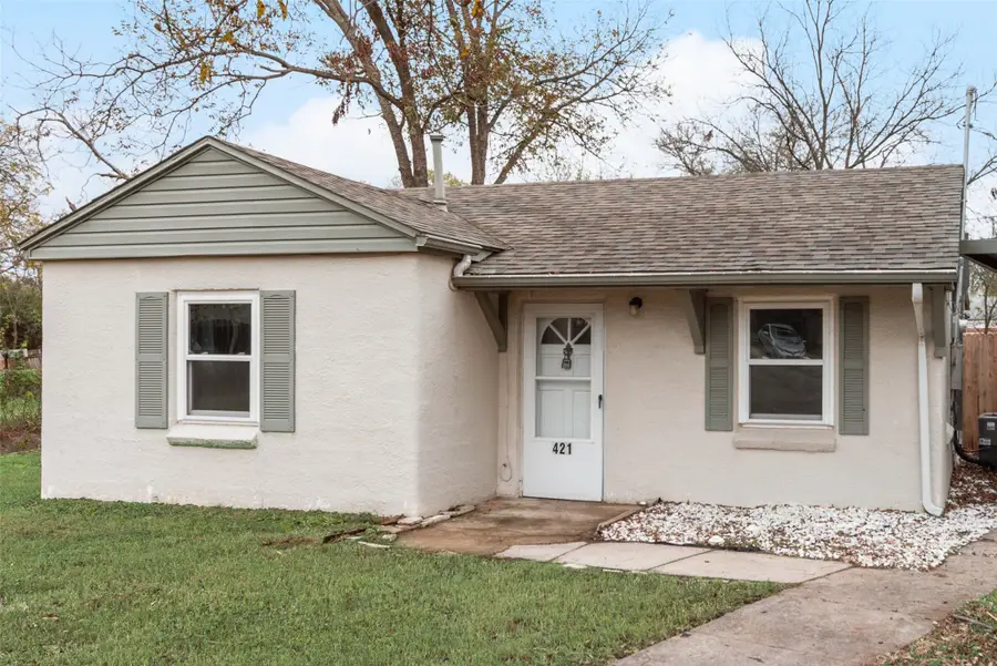 421 S Mcentire Court, White Settlement, TX 76108 - Image #2