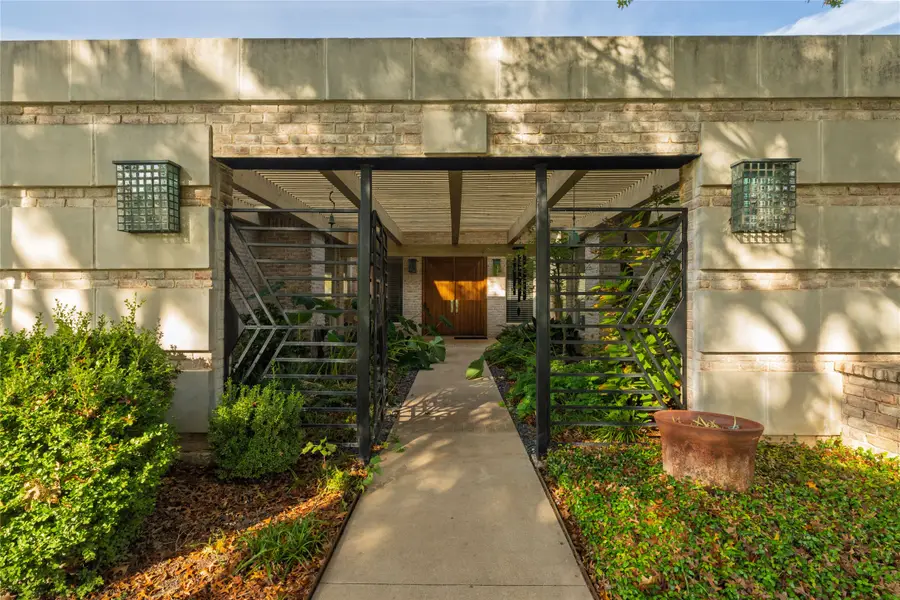 1919 Woodland Hills Drive, Weatherford, TX 76087 - Image #3