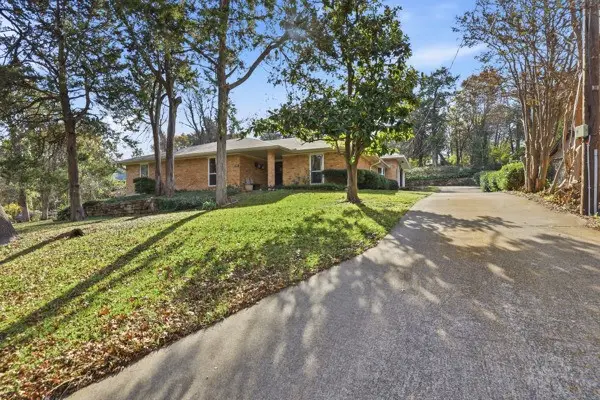 534 W Red Bird Lane, Duncanville, TX 75116 - Image #1