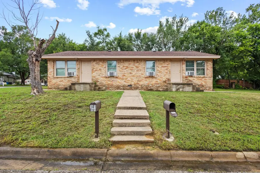 701 W Hull Street #101-2, Denison, TX 75020 - Image #2