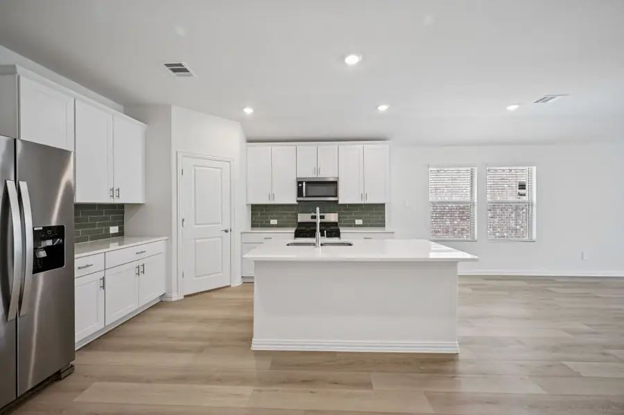 705 London Town Lane, Princeton, TX 75071 - Image #3