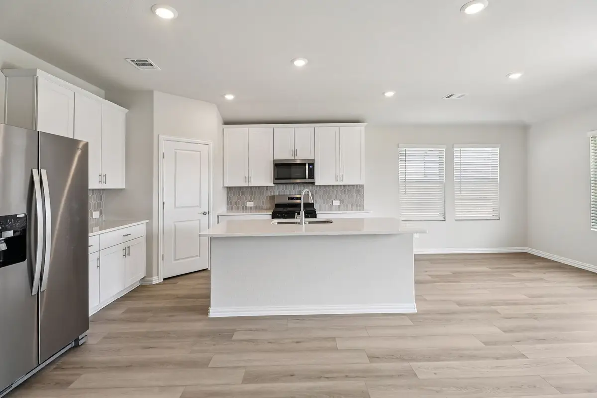 703 London Town Lane, Princeton, TX 75071 - Image #1