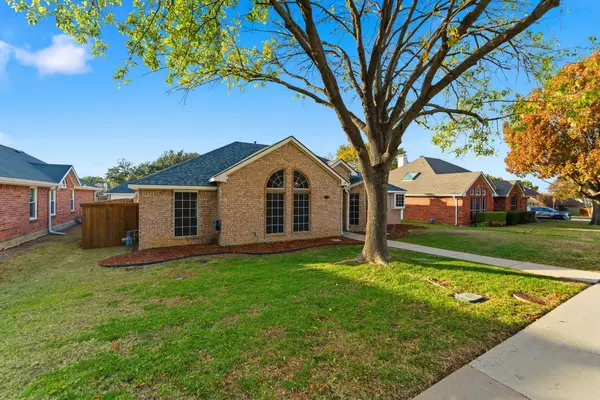 2060 Heather Glen Drive, Lewisville, TX 75067