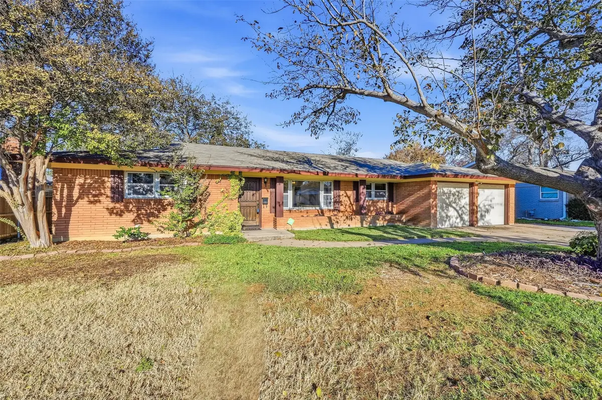 6112 Trail Lake Drive, Fort Worth, TX 76133 - Image #1