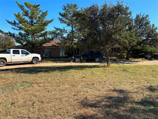 3201 E Lake Road, Abilene, TX 79601