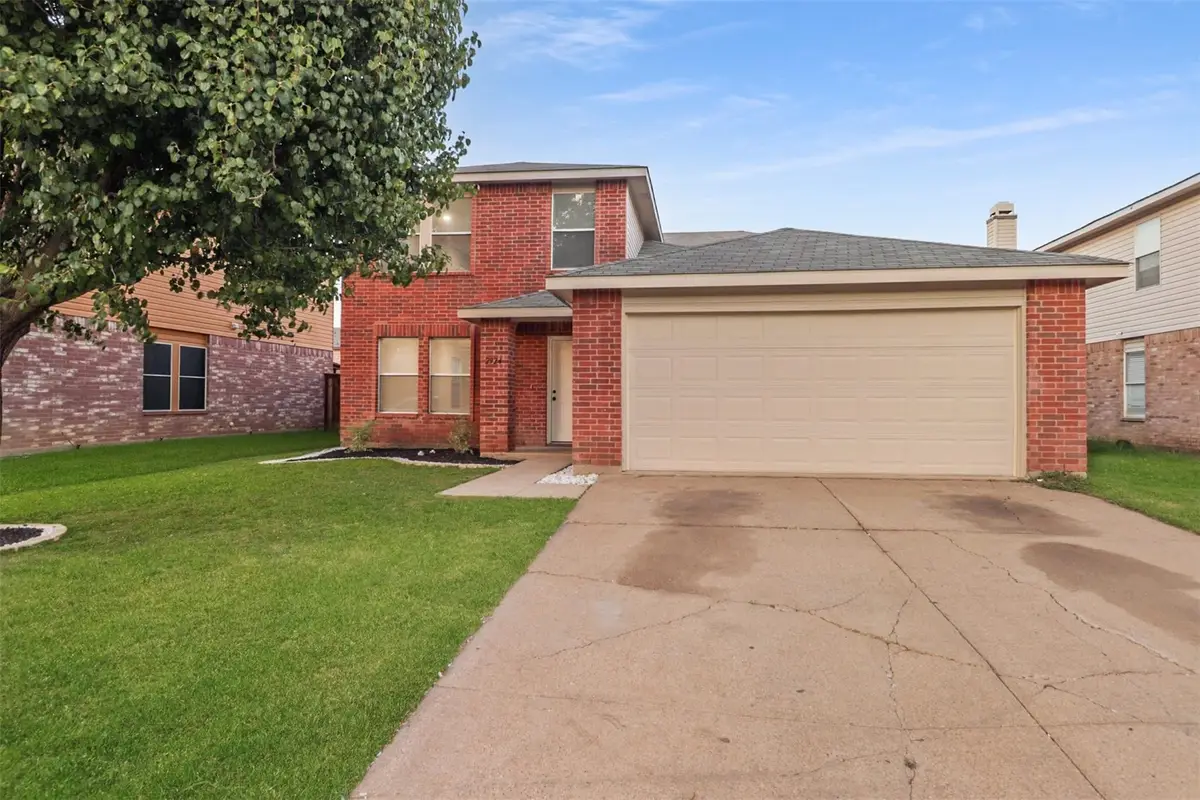 2924 Volturno Drive, Grand Prairie, TX 75052 - Image #1