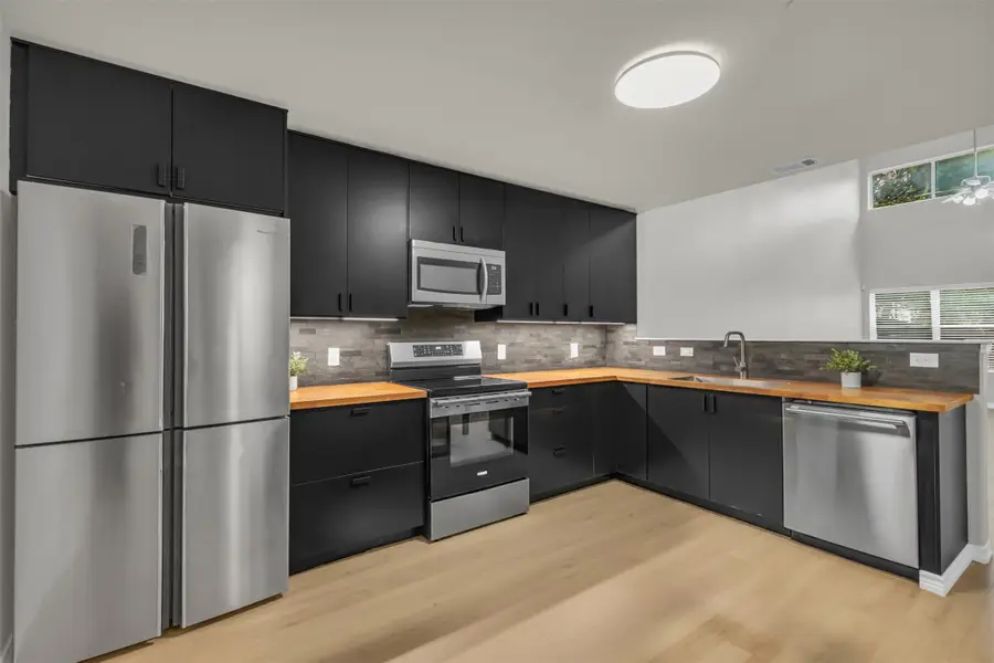 9731 Wake Bridge Drive, Frisco, TX 75035 - Image #2