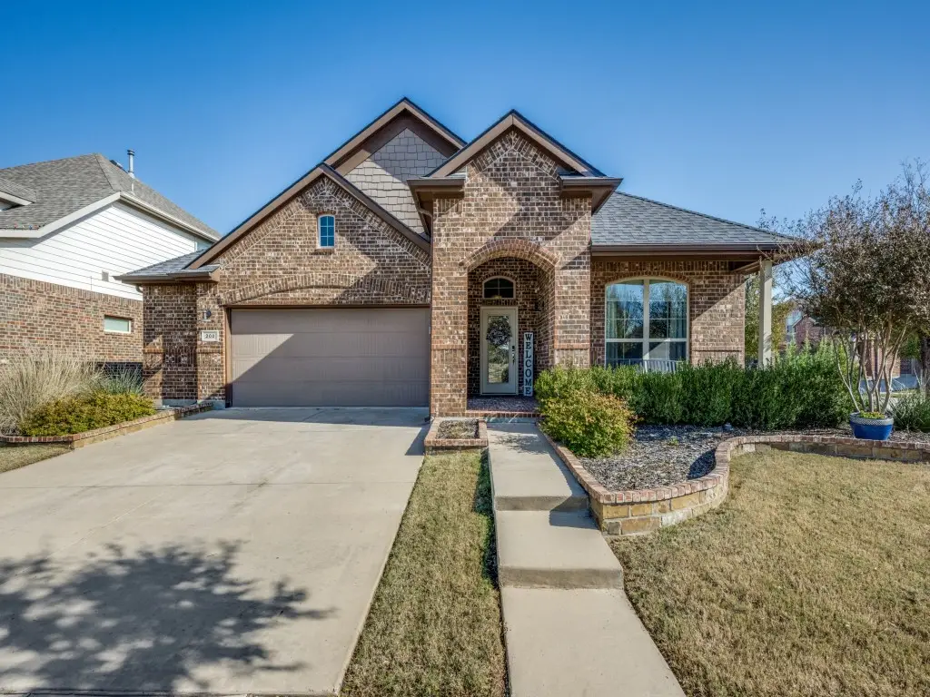 200 Oakmont Drive, Argyle, TX 76226 - Image #1
