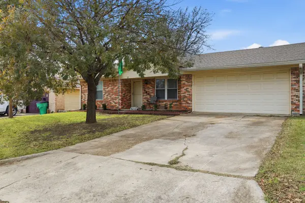 1813 Arkansas Street, Gainesville, TX 76240