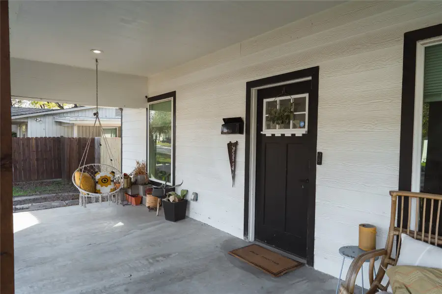 3758 Wayside Avenue, Fort Worth, TX 76110 - Image #2