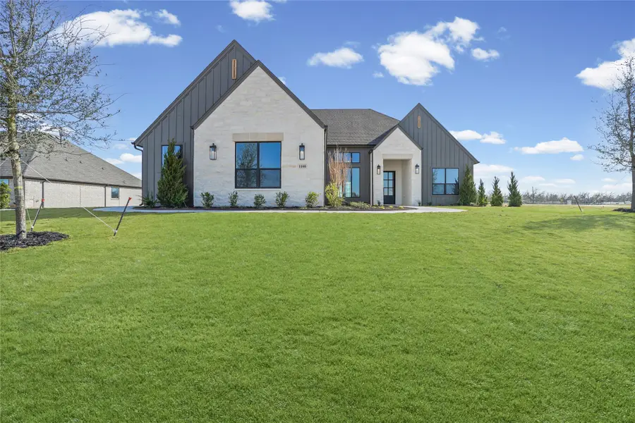 1100 Beginnings Drive, Granbury, TX 76049 - Image #2