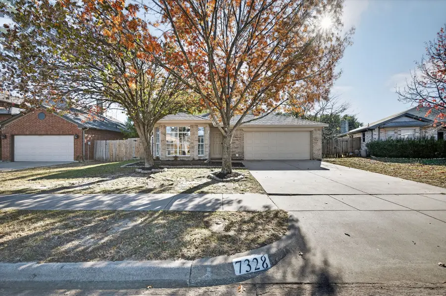 7328 Summerset Drive, Benbrook, TX 76126 - Image #2