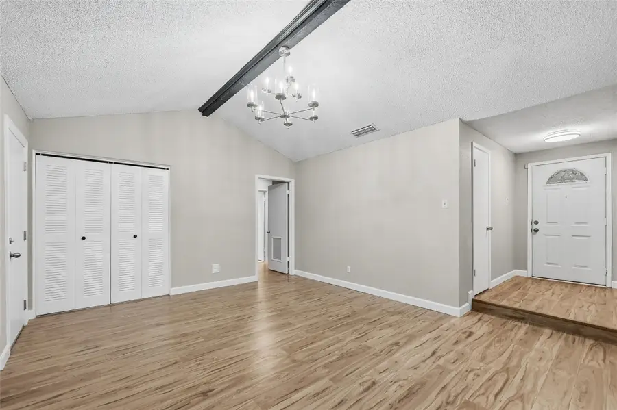 813 Cherry Hills Drive, Lancaster, TX 75134 - Image #2