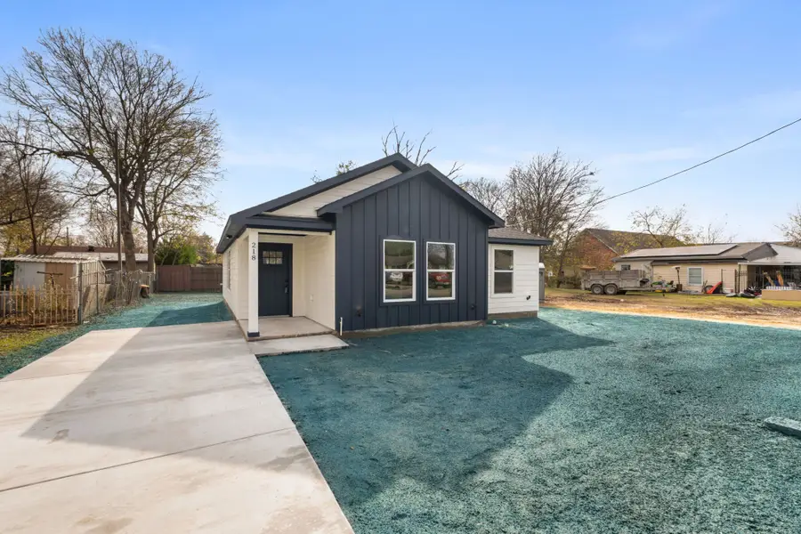 218 Chandler Street, Wilmer, TX 75172 - Image #2