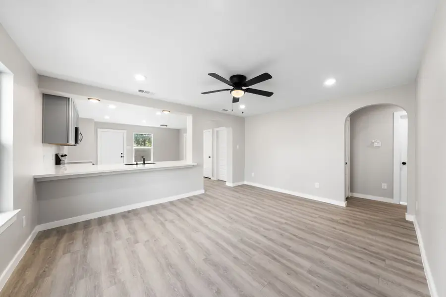 218 Chandler Street, Wilmer, TX 75172 - Image #3