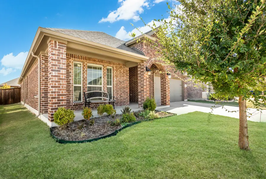 2913 Log Cabin Drive, Celina, TX 75009 - Image #2