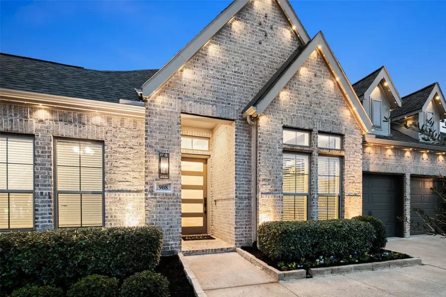908 Bridle Path Parkway, Aubrey, TX 76227 - Image #3