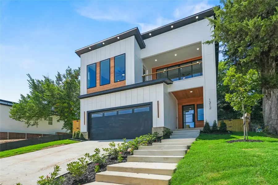 1312 Compton Street, Dallas, TX 75203 - Image #2