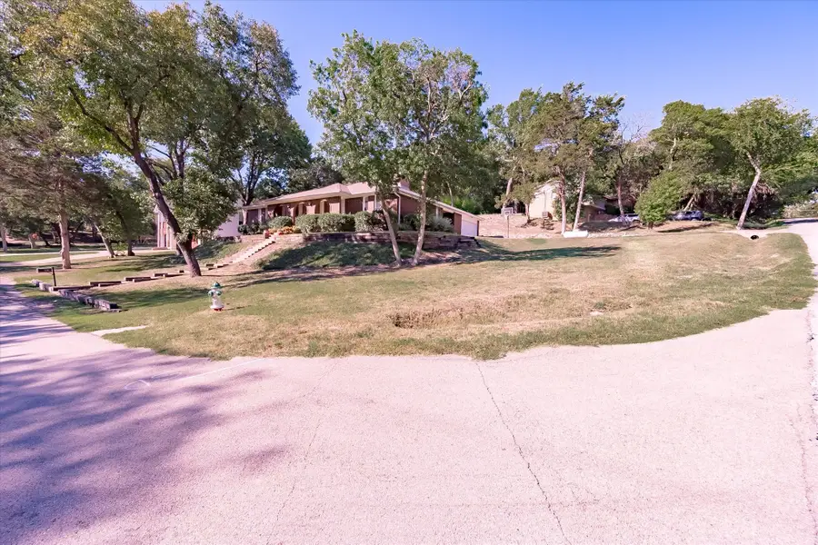 1231 Bow Creek Drive, Duncanville, TX 75116 - Image #2