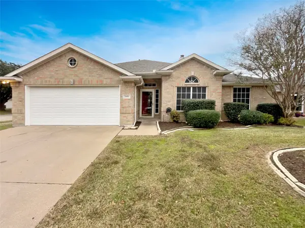 2601 Crestwood Drive, Burleson, TX 76028