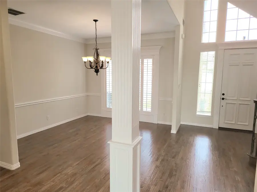 1016 Cove Meadow Court, Grand Prairie, TX 75104 - Image #3