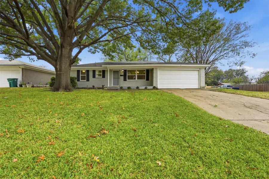 4317 Wedgmont Circle S, Fort Worth, TX 76133 - Image #2