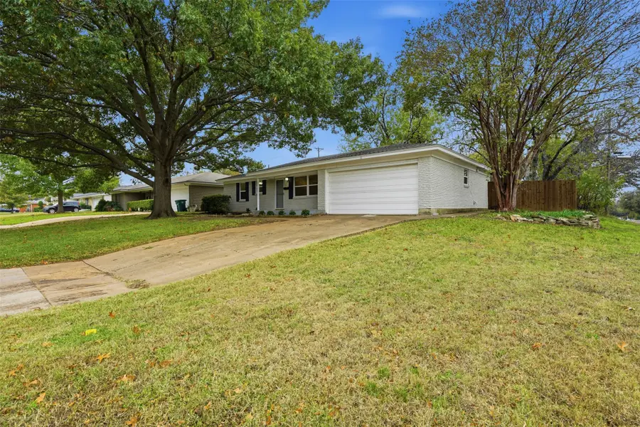 4317 Wedgmont Circle S, Fort Worth, TX 76133 - Image #3