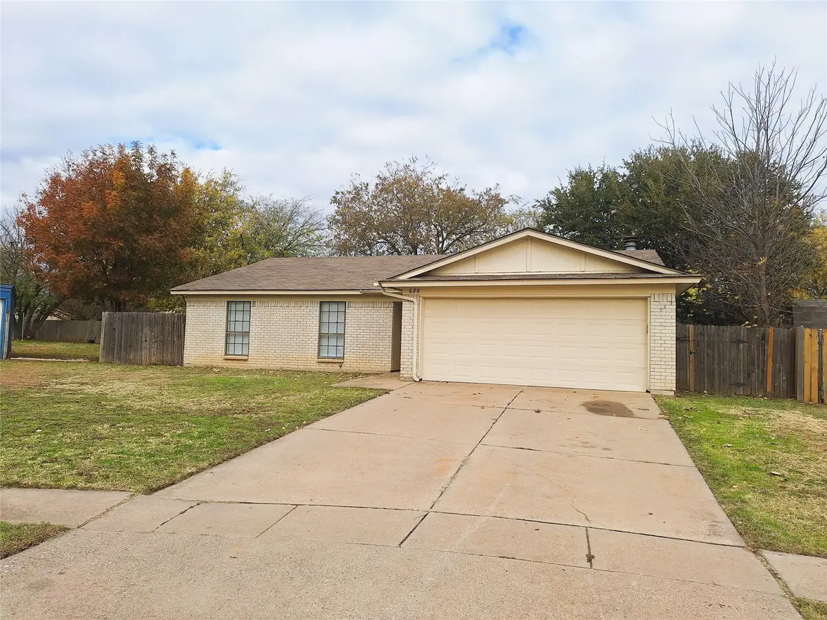 628 Edwards Drive, Saginaw, TX 76179 - Image #1