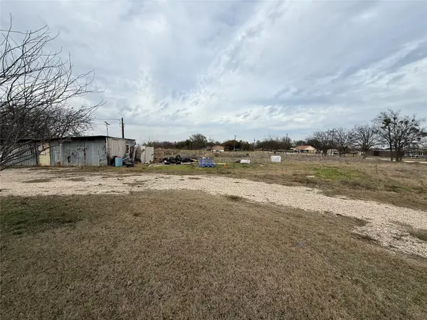 7904 County Road 915, Joshua, TX 76058