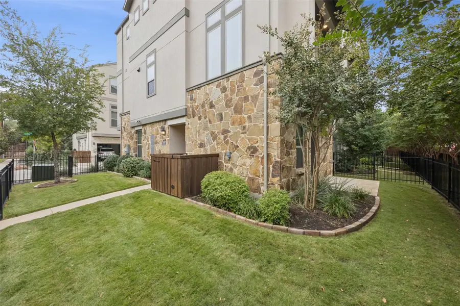 5337 Laurel Branch Drive, Dallas, TX 75209 - Image #2