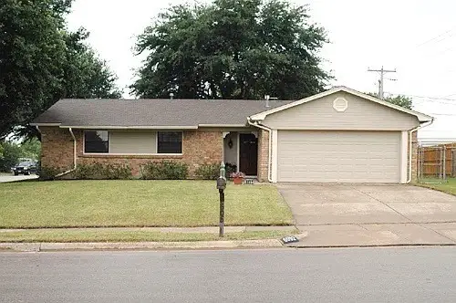 6052 Blueridge Drive, Watauga, TX 76148