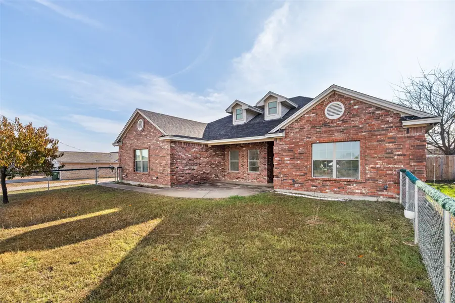 1309 W Chippewa Trail, Granbury, TX 76048 - Image #2