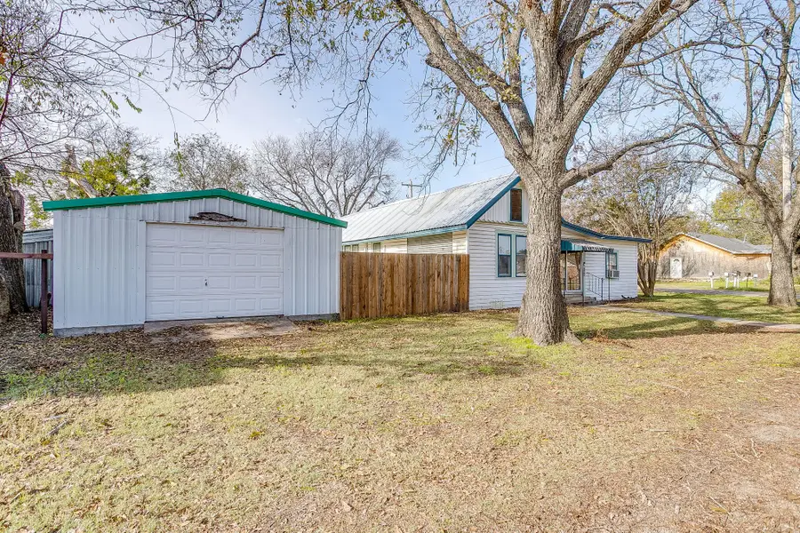 206 Bateman, Meridian, TX 76665 - Image #2