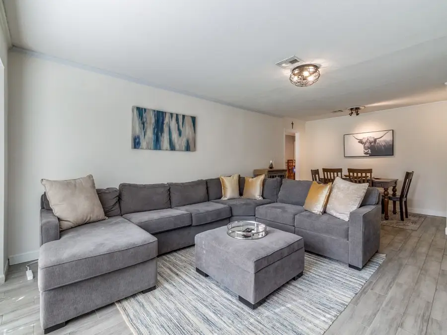 3645 Warick Drive, Dallas, TX 75229 - Image #2