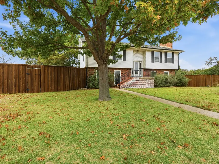 1901 Forestwood Drive, Richardson, TX 75081 - Image #2