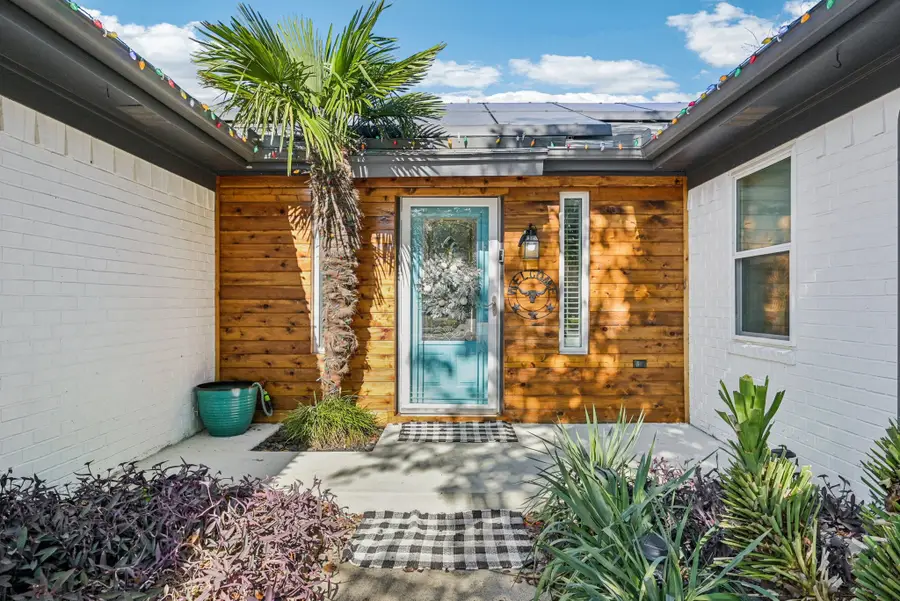 2609 Meadow Green, Bedford, TX 76021 - Image #2