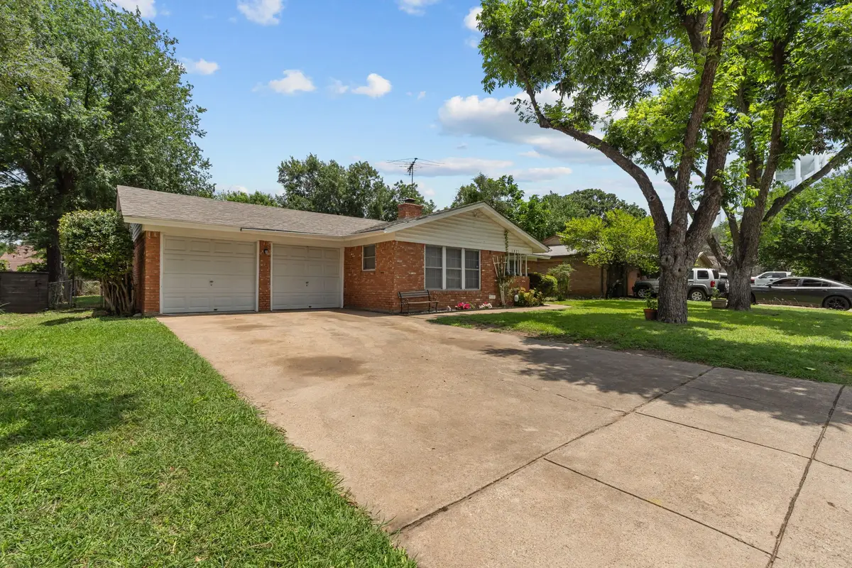 1021 Blue Lake Drive, Fort Worth, TX 76103 - Image #1