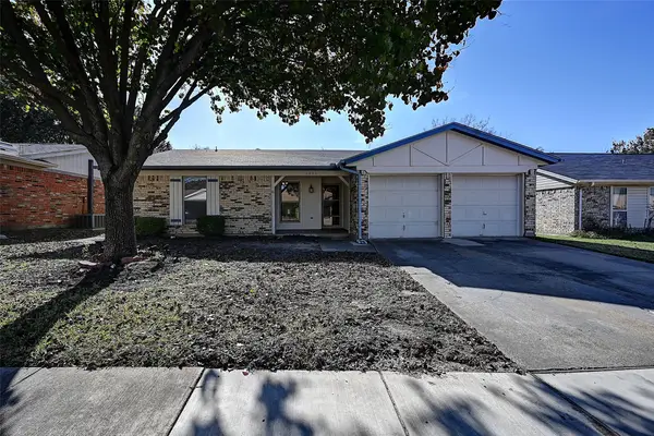 6640 Fair Oaks Drive, Watauga, TX 76148