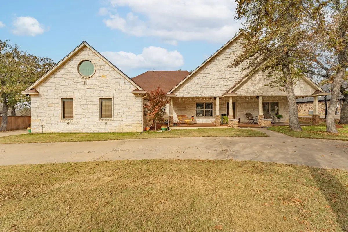 1085 Walking Horse Drive, Stephenville, TX 76401 - Image #1