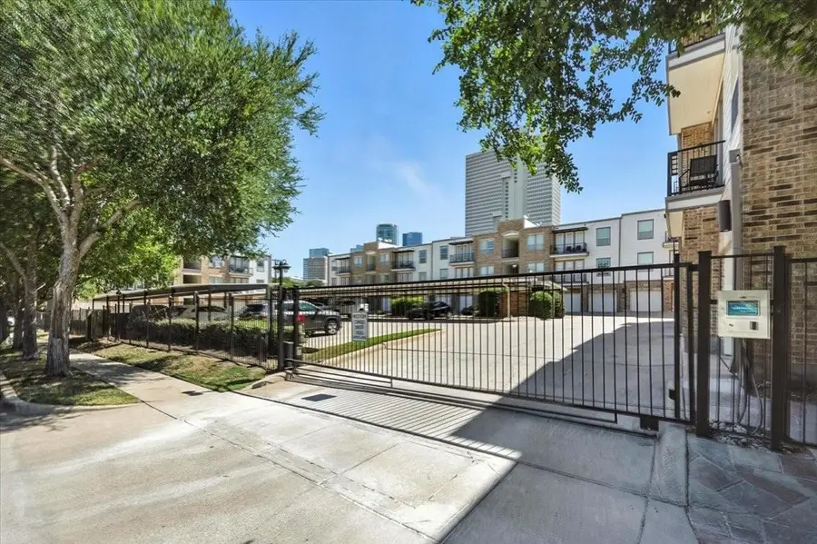 950 Henderson Street, Fort Worth, TX 76102 - Image #2