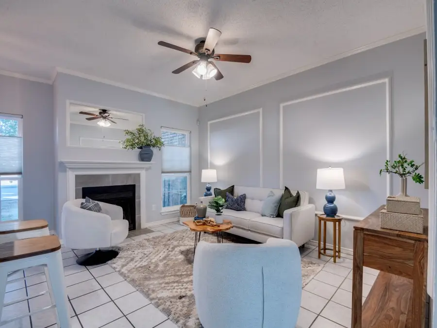 1609 Marsh Lane #110, Carrollton, TX 75006 - Image #2