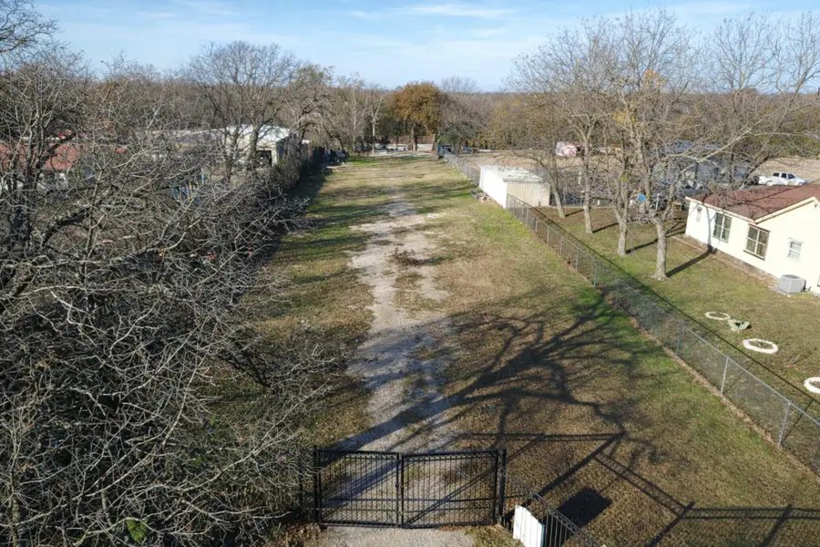 1221 Bloomfield Drive, Dallas, TX 75217 - Image #3