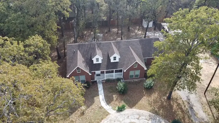 4818 Blue Water Circle, Granbury, TX 76049 - Image #2