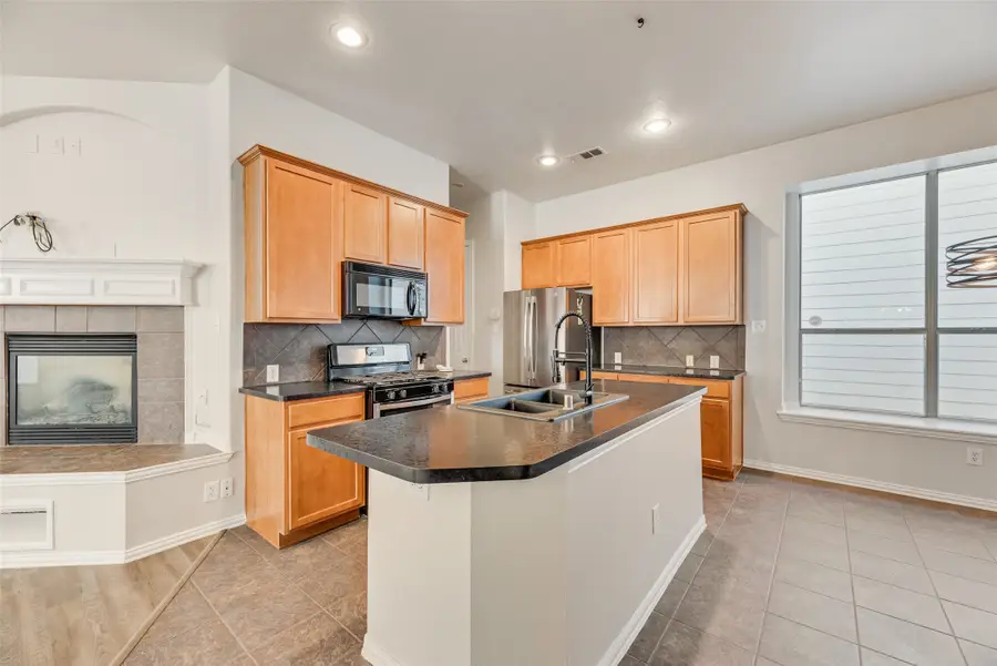 1829 Forsythe Drive, Savannah, TX 76227 - Image #2